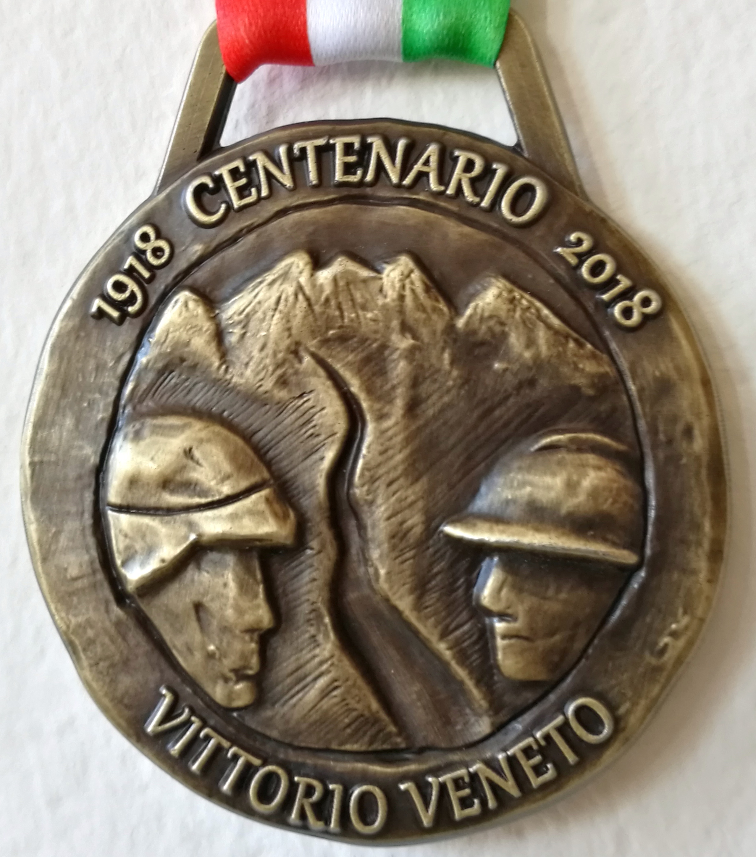  retro_medaglia_centenario_sindaco_roberto_tonon_eroica15-18_ministro_luca-lotti_18-marzo2018